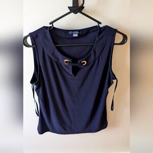 Tommy Hilfiger casual preppy navy sleeveless blouse. Size large
